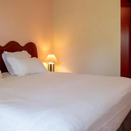 Boutique La Baignoire فندق 4*