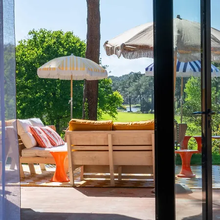 Boutique La Baignoire فندق 4*