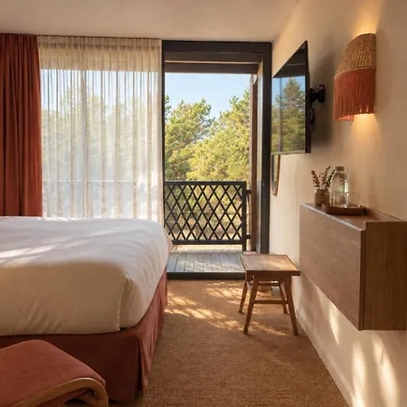 Boutique La Baignoire فندق 4*