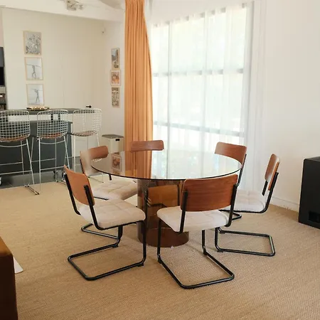 Boutique La Baignoire Hotell 4*